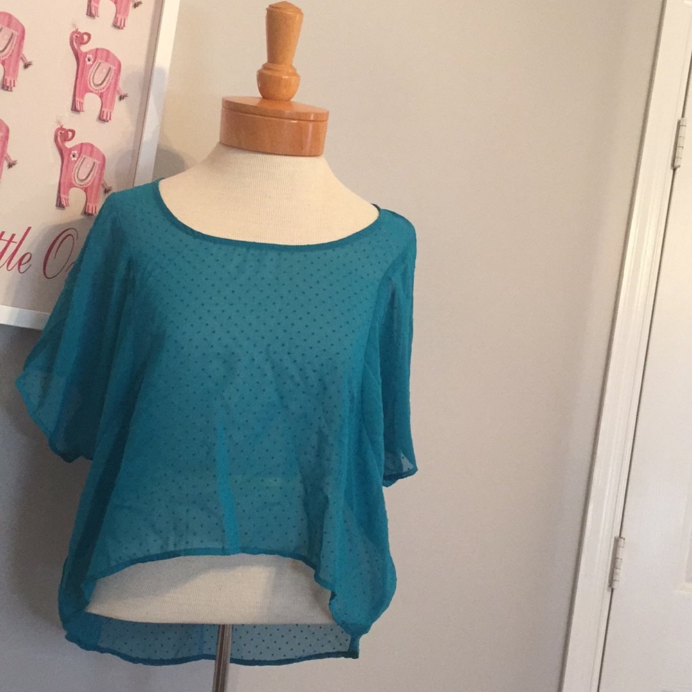 Turquoise Teal Hi Lo Dotted Top like new